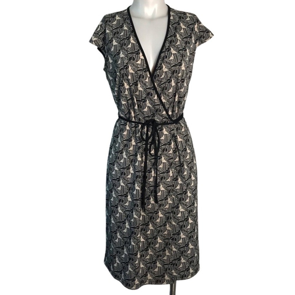 MAX STUDIO BLACK & CREAM GRAPHIC PRINT WRAP‎ DRESS